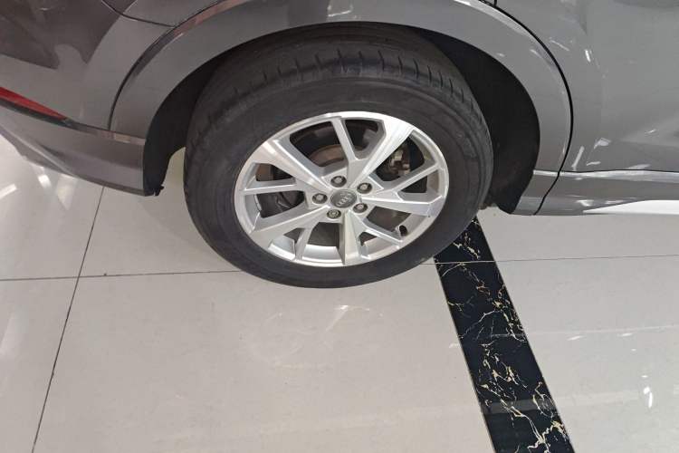 Used Audi Q3 2019 35 TFSI Advanced Dynamic Edition Right Rear Wheel Hub