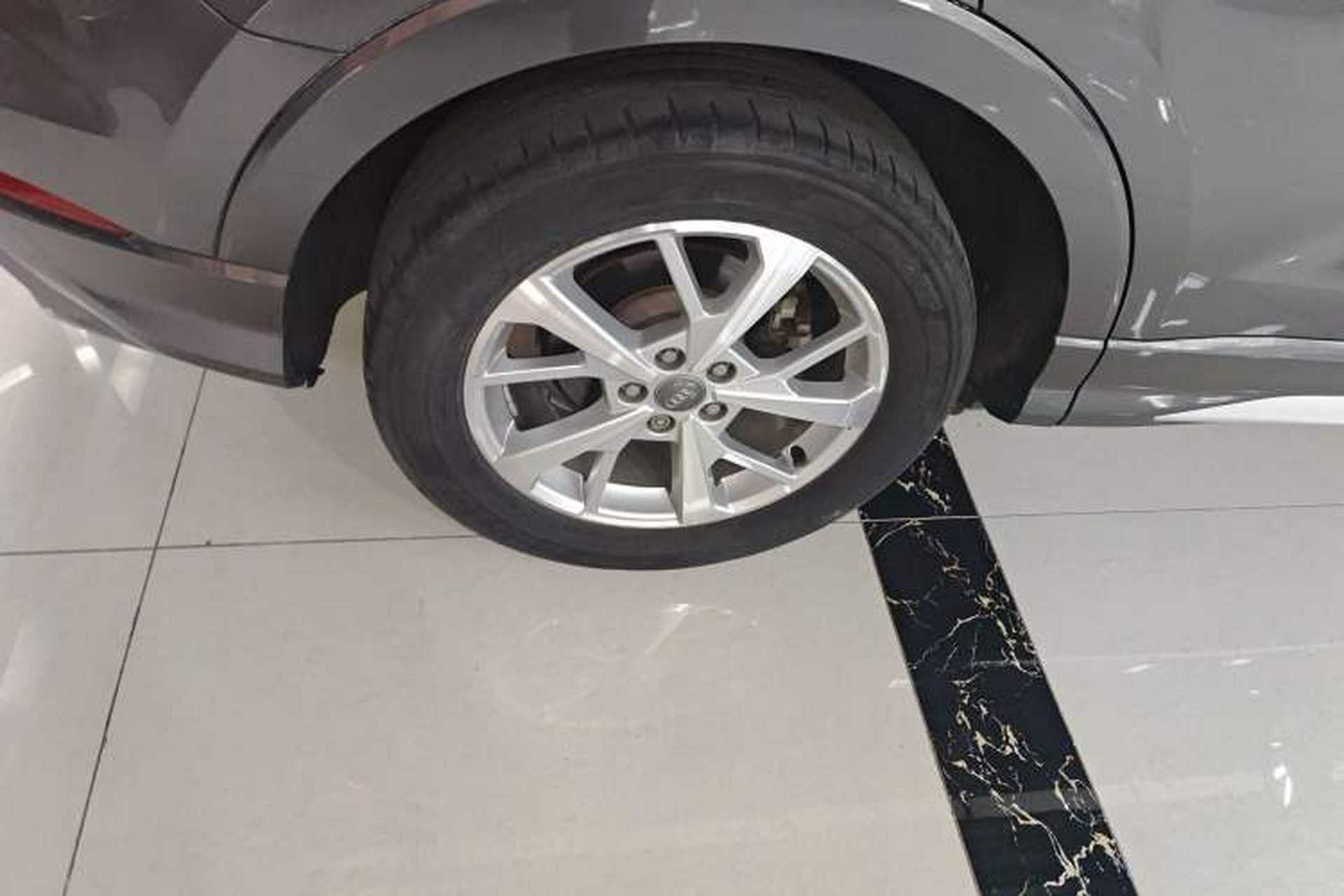 Used Audi Q3 2019 35 TFSI Advanced Dynamic Edition Right Rear Wheel Hub