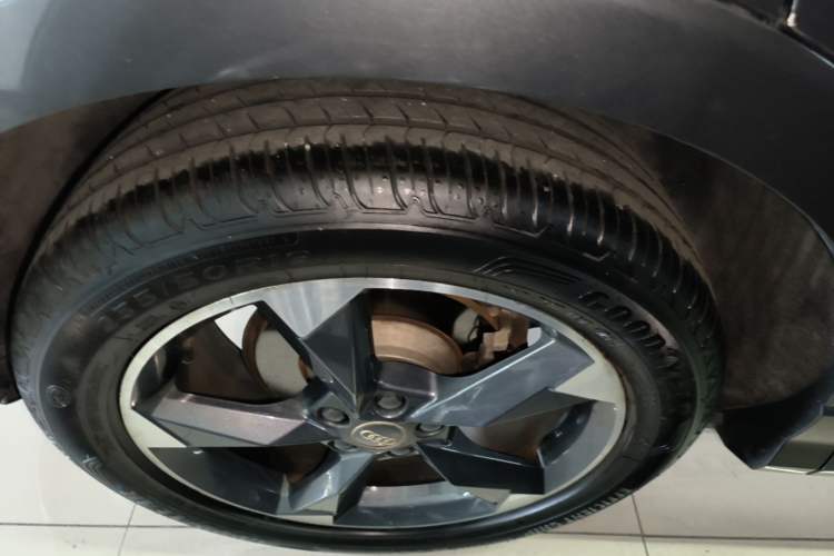 Used Audi Q3 2019 35 TFSI Fashion Dynamic Model Right Rear Wheel Hub