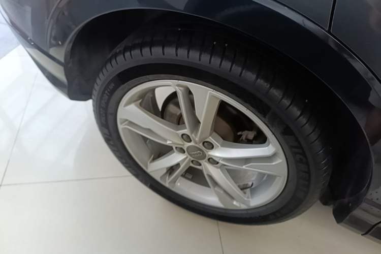 Used Audi Q3 2019 40 TFSI Fashionable and Elegant Model Right Rear Wheel Hub