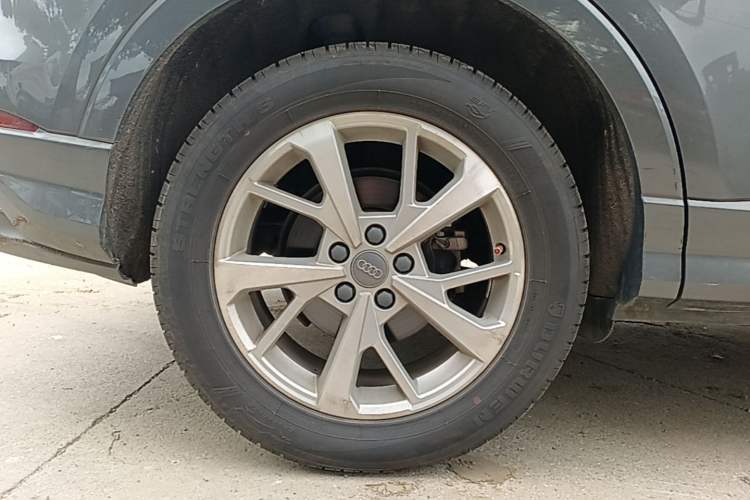 Used Audi Q3 2019 35 TFSI Advanced Dynamic Edition Right Rear Wheel Hub