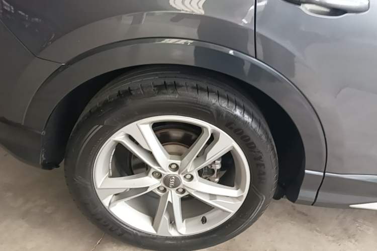 Used Audi Q3 2019 35 TFSI Fashionable and Elegant Model Right Rear Wheel Hub