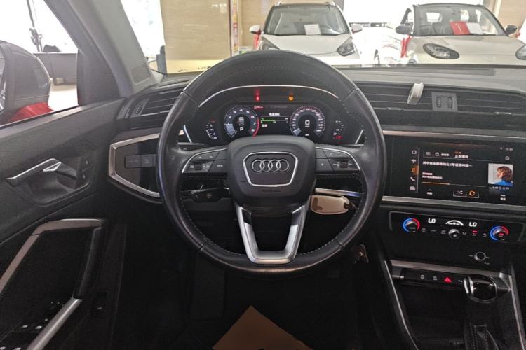 Used Audi Q3 2019 35 TFSI Advanced Dynamic Edition Steering Wheel