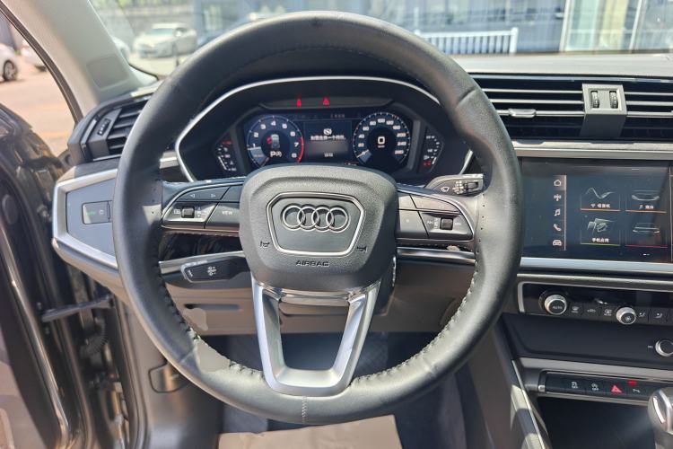 Used Audi Q3 2019 35 TFSI Advanced Dynamic Edition Steering Wheel