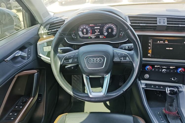 Used Audi Q3 2019 35 TFSI Fashionable and Elegant Model Steering Wheel