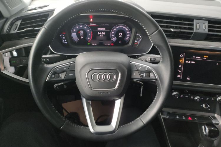 Used Audi Q3 2019 35 TFSI Advanced Dynamic Edition Steering Wheel