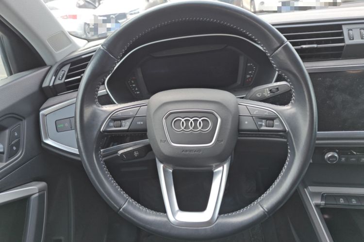 Used Audi Q3 2019 35 TFSI Advanced Dynamic Edition Steering Wheel