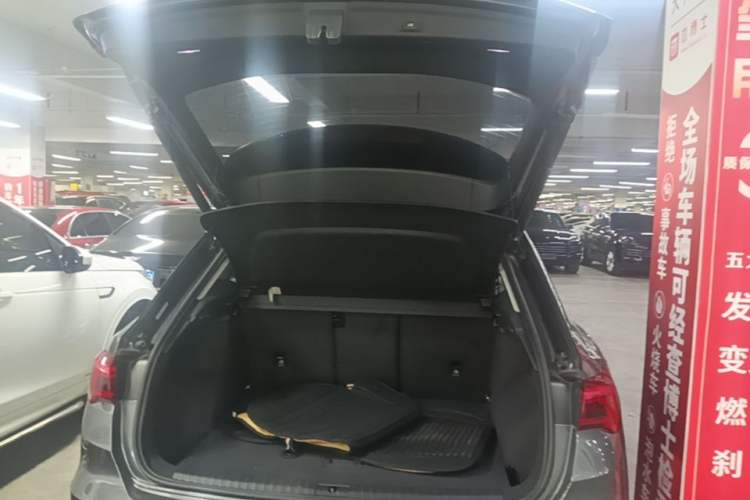Used Audi Q3 2019 35 TFSI Advanced Style Edition Trunk