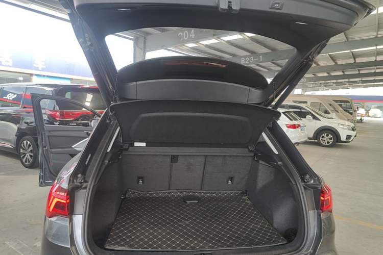 Used Audi Q3 2019 35 TFSI Advanced Style Edition Trunk