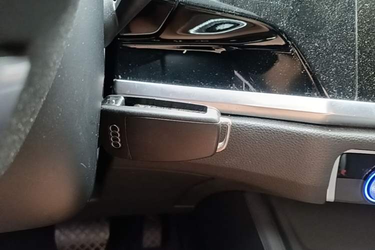 Used Audi Q3 2019 35 TFSI Advanced Dynamic Edition Vehicle Key