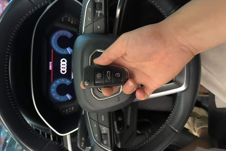 Used Audi Q3 2019 35 TFSI Advanced Dynamic Edition Vehicle Key
