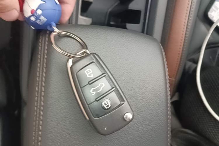 Used Audi Q3 2019 35 TFSI Fashionable and Elegant Model Vehicle Key