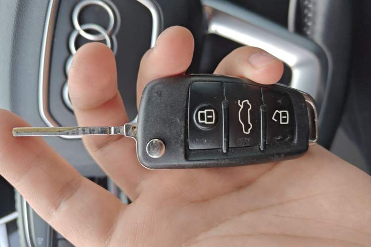 Used Audi Q3 2019 35 TFSI Advanced Dynamic Edition Vehicle Key