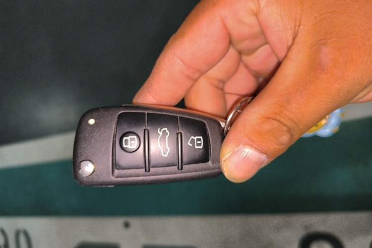 Used Audi Q3 2019 35 TFSI Advanced Style Edition Vehicle Key