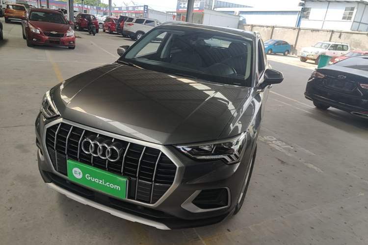 Used Audi Q3 2019 35 TFSI Advanced Style Edition Guazi used car, China used car export, Used car for sale, Used cars, Cheapest cars for sale