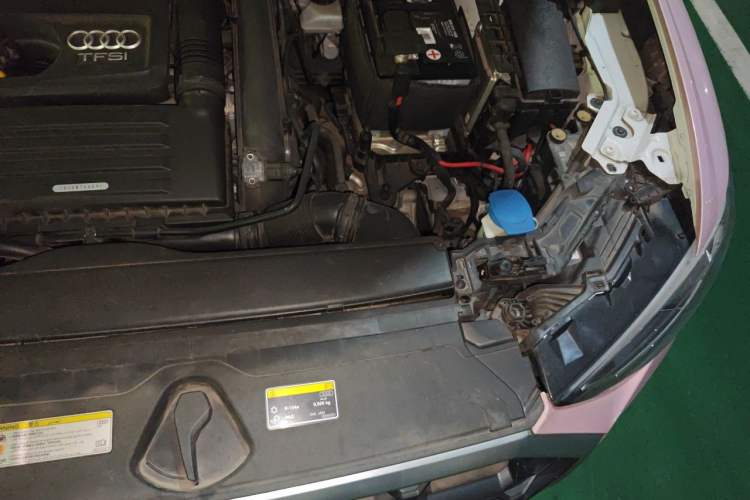 Used Audi Q3 2019 35 TFSI Advanced Dynamic Edition Engine Bay Left