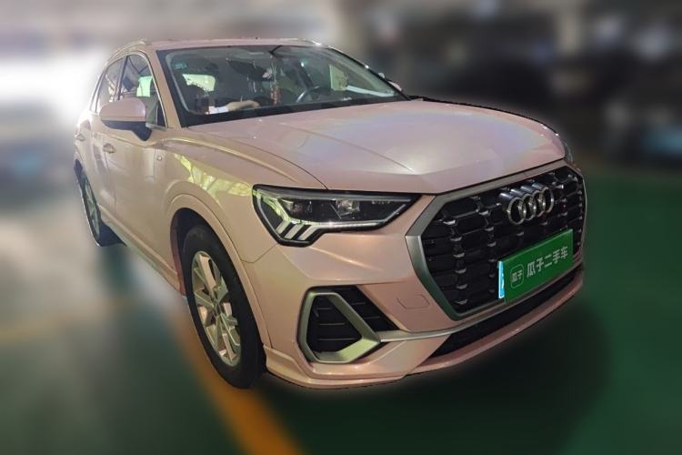 Used Audi Q3 2019 35 TFSI Advanced Dynamic Edition Front Right 45 Deg