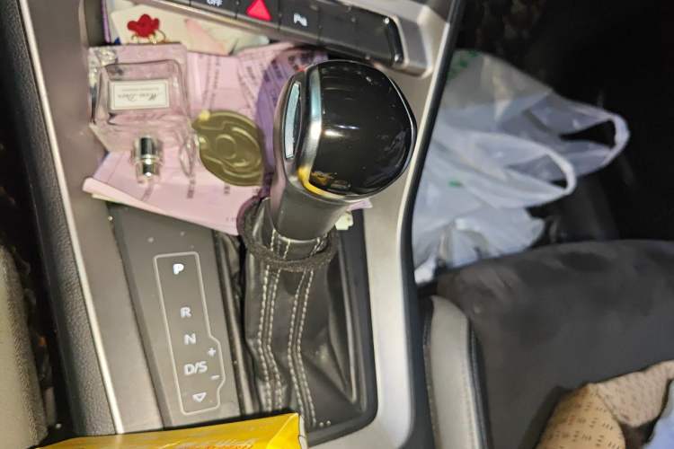 Used Audi Q3 2019 35 TFSI Advanced Dynamic Edition Gear Lever
