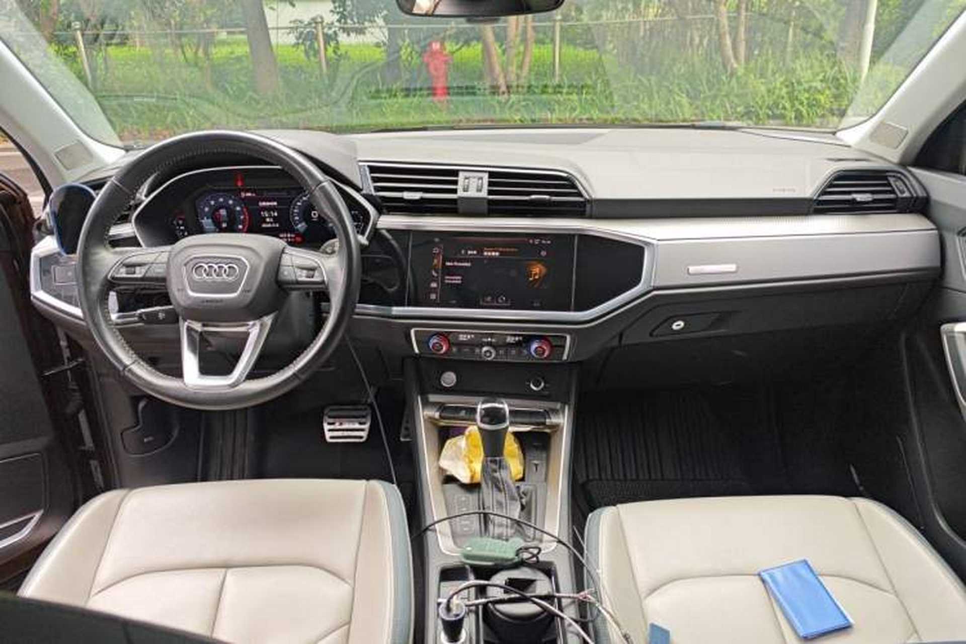 Used Audi Q3 2019 40 TFSI Fashionable and Elegant Model Center Console