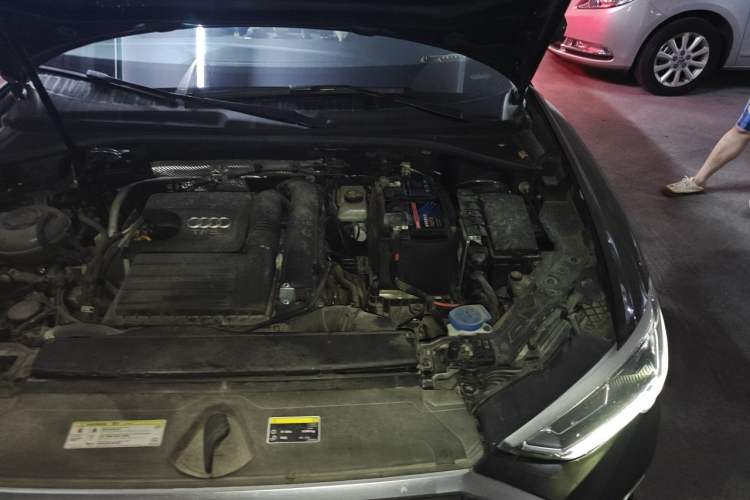 Used Audi Q3 2019 35 TFSI Advanced Dynamic Edition Engine Bay Left