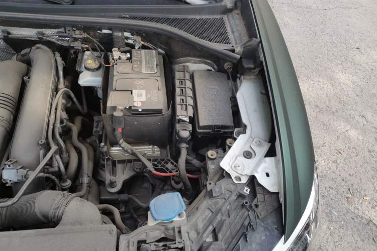 Used Audi Q3 2019 35 TFSI Fashion Dynamic Model Engine Bay Left