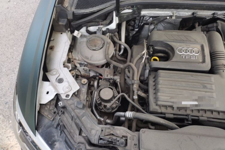 Used Audi Q3 2019 35 TFSI Fashion Dynamic Model Engine Bay Right