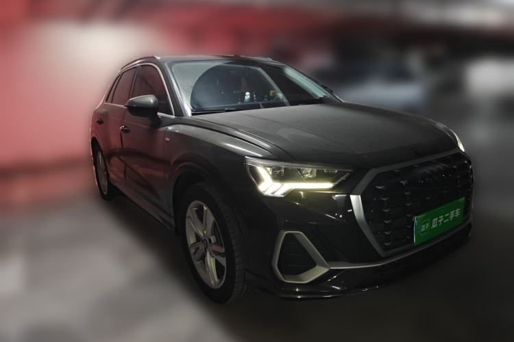 Used Audi Q3 2019 35 TFSI Advanced Dynamic Edition Front Right 45 Deg