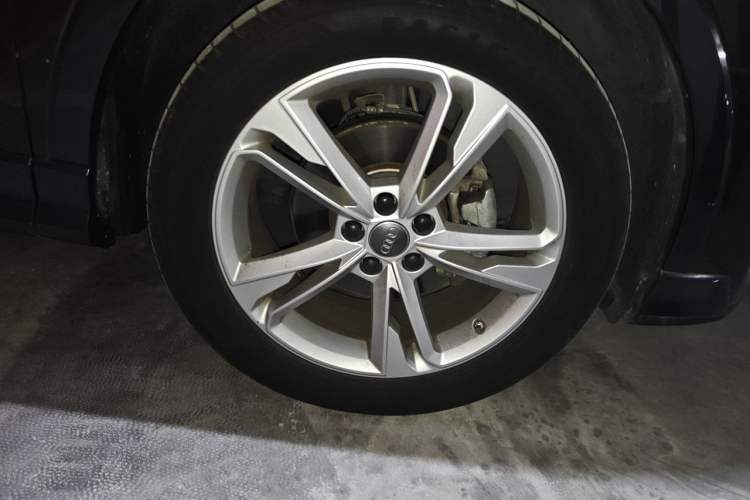 Used Audi Q3 2019 35 TFSI Advanced Dynamic Edition Right Front Wheel Hub