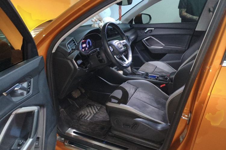 Used Audi Q3 2019 35 TFSI Advanced Dynamic Edition Driver Seat