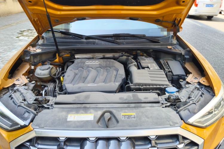 Used Audi Q3 2019 40 TFSI Fashion Dynamic Model Engine Bay