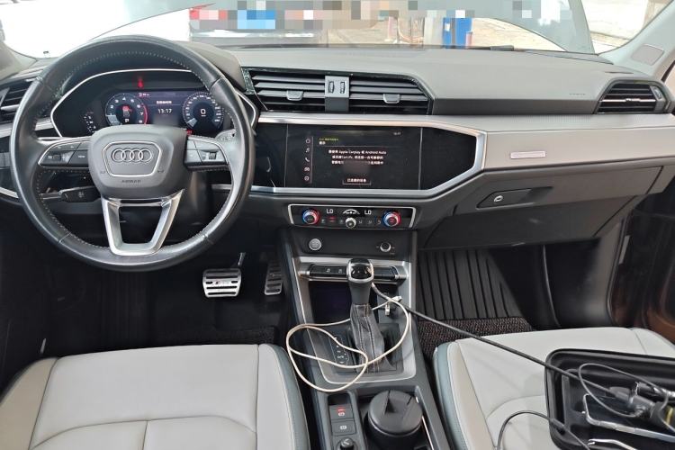 Used Audi Q3 2019 40 TFSI Fashionable and Elegant Model Center Console