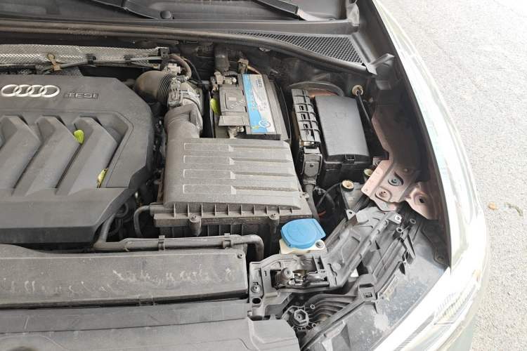 Used Audi Q3 2019 40 TFSI Fashionable and Elegant Model Engine Bay Left