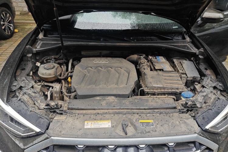 Used Audi Q3 2019 40 TFSI Fashion Dynamic Model Engine Bay