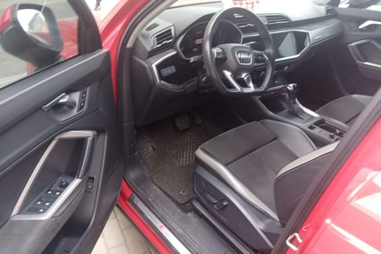 Used Audi Q3 2019 35 TFSI Fashion Dynamic Model Driver Seat