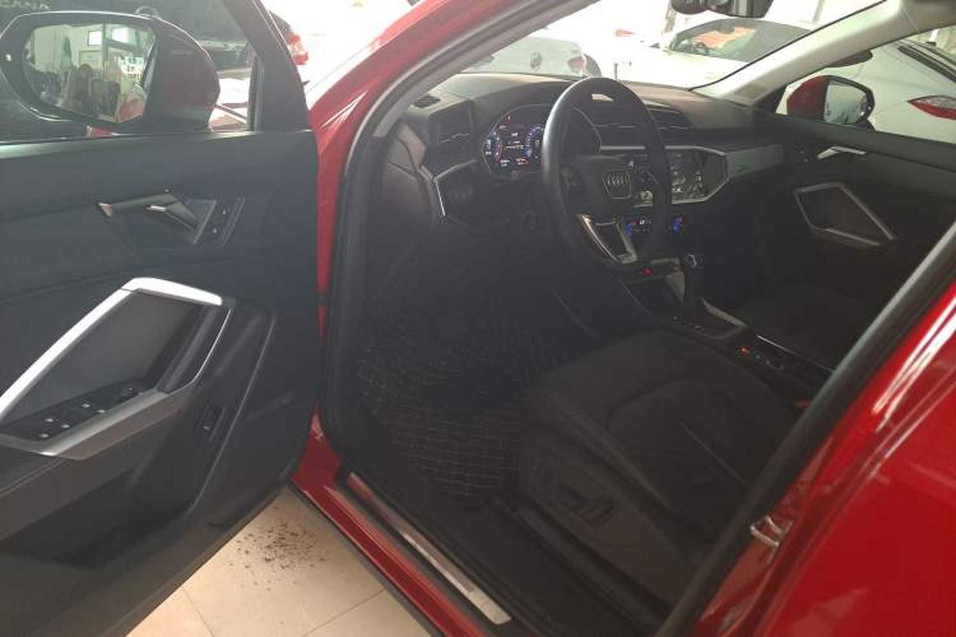 Used Audi Q3 2019 35 TFSI Advanced Style Edition Driver Seat