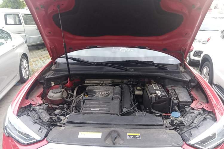 Used Audi Q3 2019 35 TFSI Fashion Dynamic Model Engine Bay