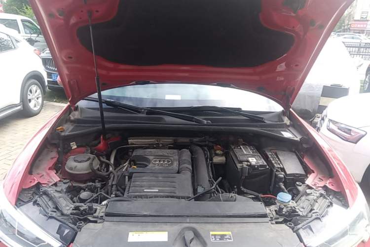 Used Audi Q3 2019 35 TFSI Fashion Dynamic Model Engine Bay