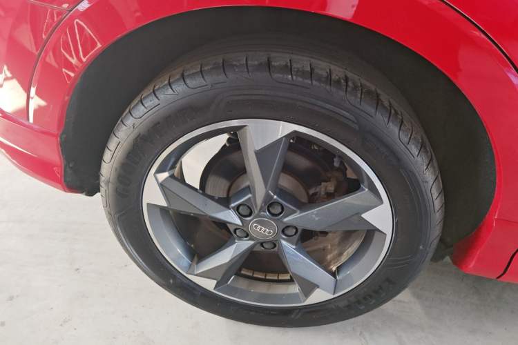 Used Audi Q3 2019 35 TFSI Fashion Dynamic Model Exterior 8