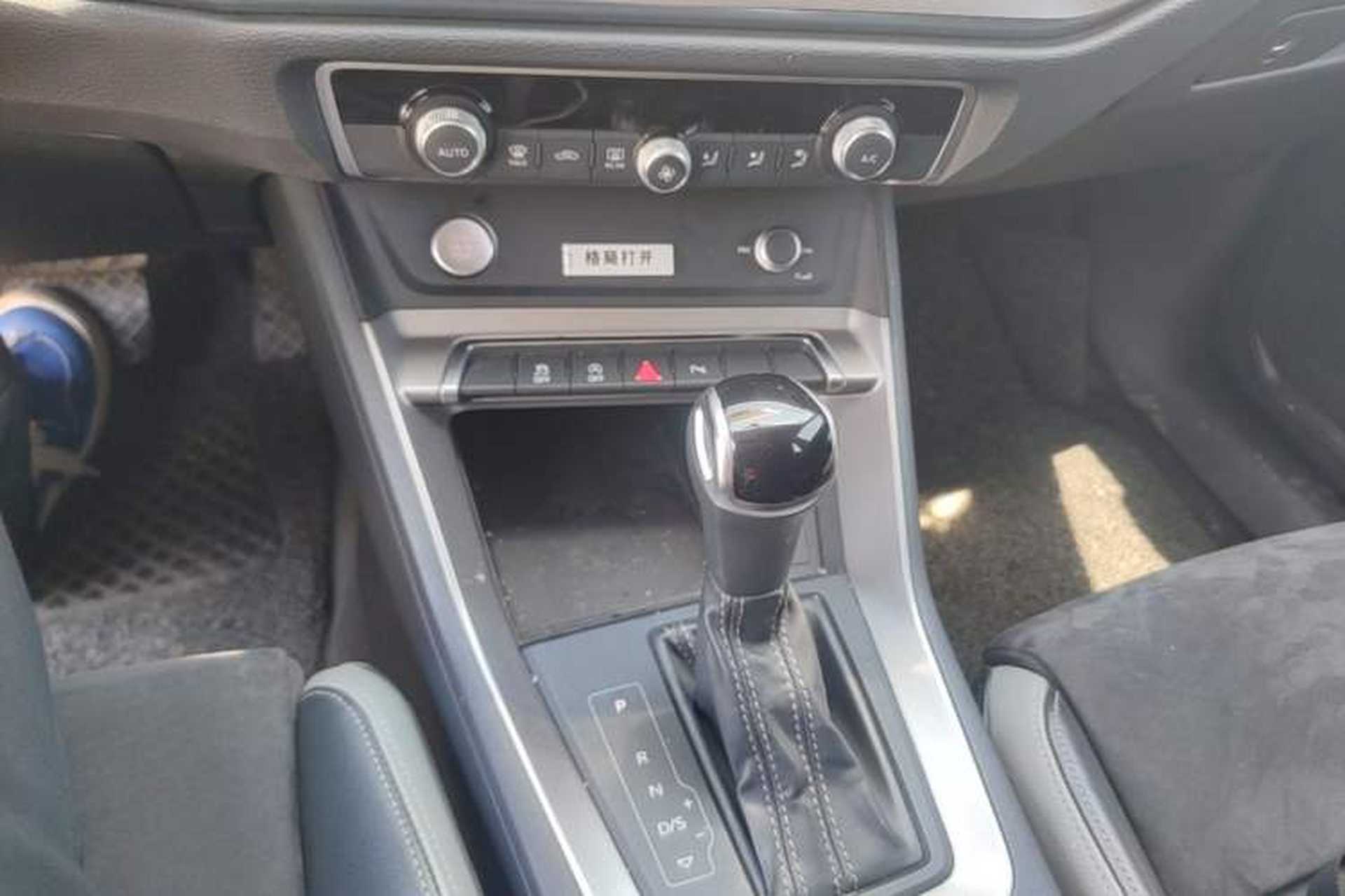 Used Audi Q3 2019 35 TFSI Fashion Dynamic Model Gear Lever