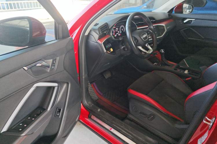 Used Audi Q3 2019 35 TFSI Fashion Dynamic Model Interior 3
