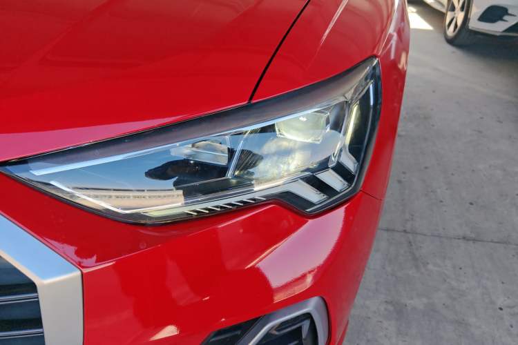 Used Audi Q3 2019 35 TFSI Fashion Dynamic Model Left Front Headlight