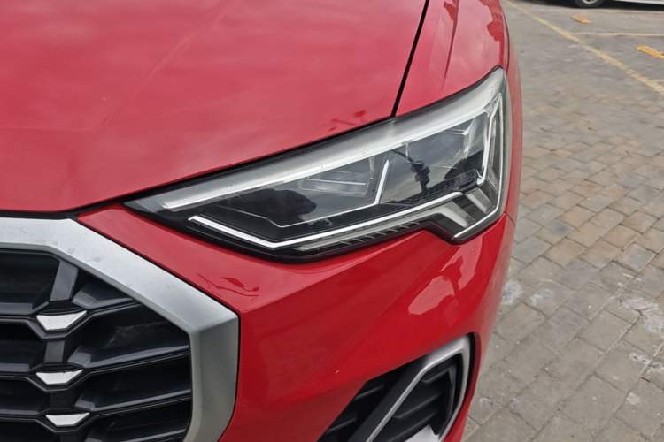 Used Audi Q3 2019 35 TFSI Fashion Dynamic Model Left Front Headlight