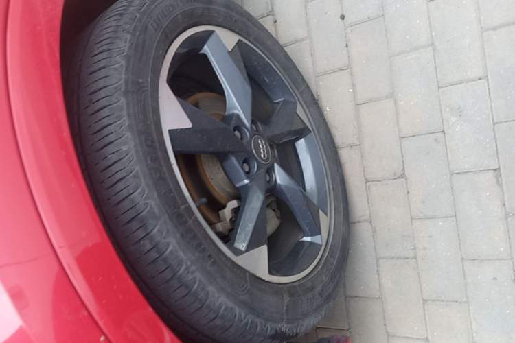 Used Audi Q3 2019 35 TFSI Fashion Dynamic Model Left Front Wheel Hub