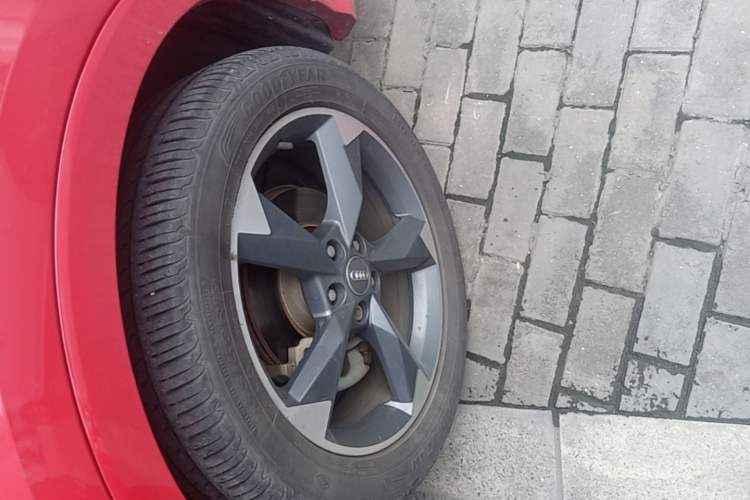 Used Audi Q3 2019 35 TFSI Fashion Dynamic Model Left Front Wheel Hub