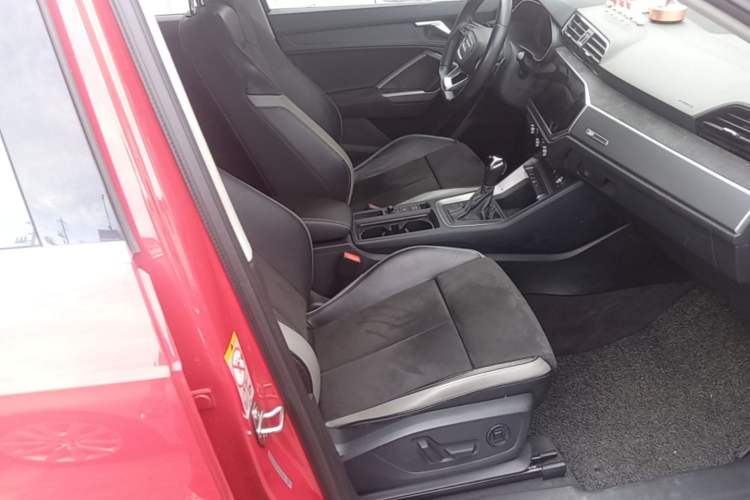 Used Audi Q3 2019 35 TFSI Fashion Dynamic Model Right Front Seat