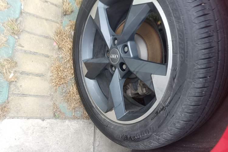 Used Audi Q3 2019 35 TFSI Fashion Dynamic Model Right Rear Wheel Hub