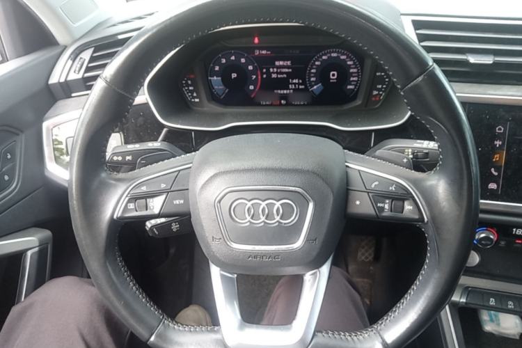 Used Audi Q3 2019 35 TFSI Fashion Dynamic Model Steering Wheel