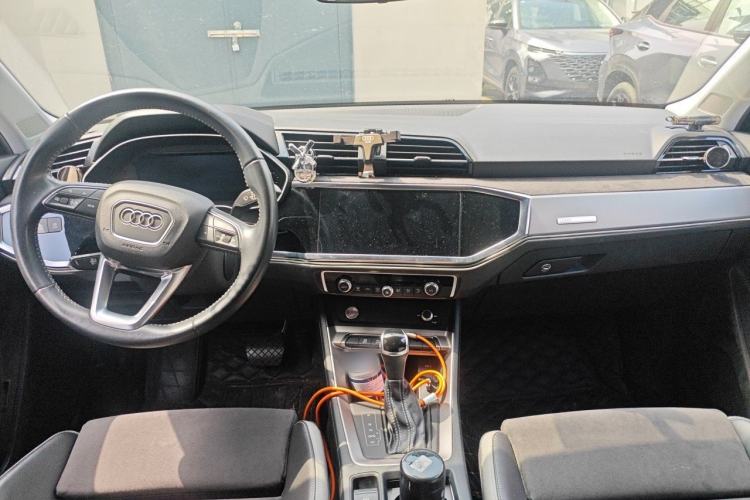 Used Audi Q3 2019 35 TFSI Advanced Dynamic Edition Center Console