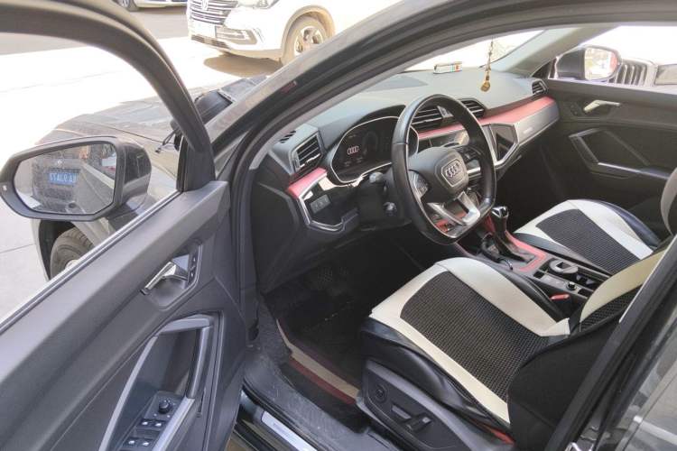 Used Audi Q3 2019 35 TFSI Fashion Dynamic Model Driver Seat