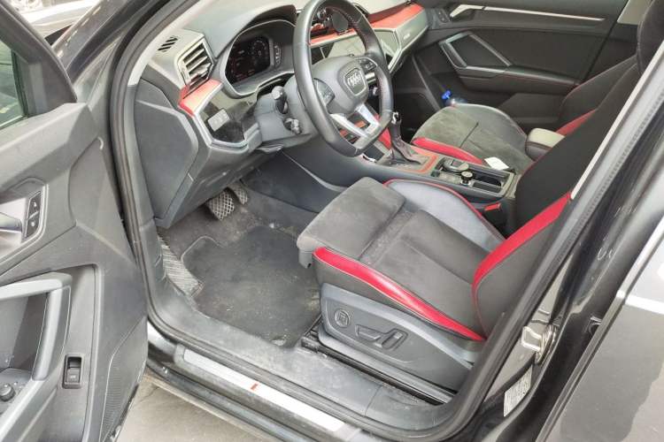 Used Audi Q3 2019 40 TFSI quattro Fashion Dynamic Model Driver Seat